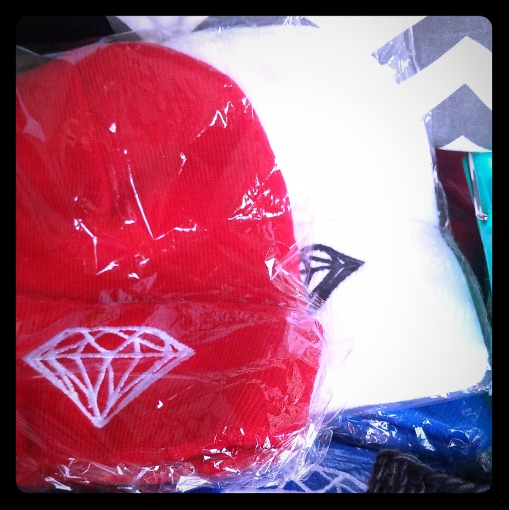NEW I have super cute unisex beanies.